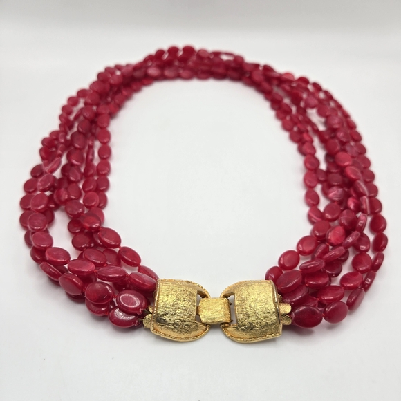 Vintage Acrylic Plastic Necklace Multistrand Beaded Red Fancy Clasp Retro Funky - Picture 4 of 5